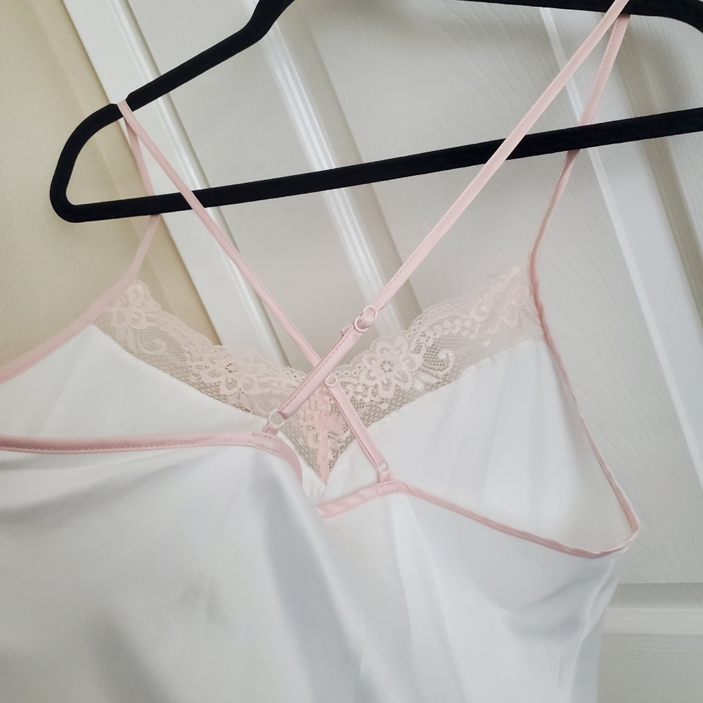 "Mrs." Bride Robe Set - Picture 12 of 16